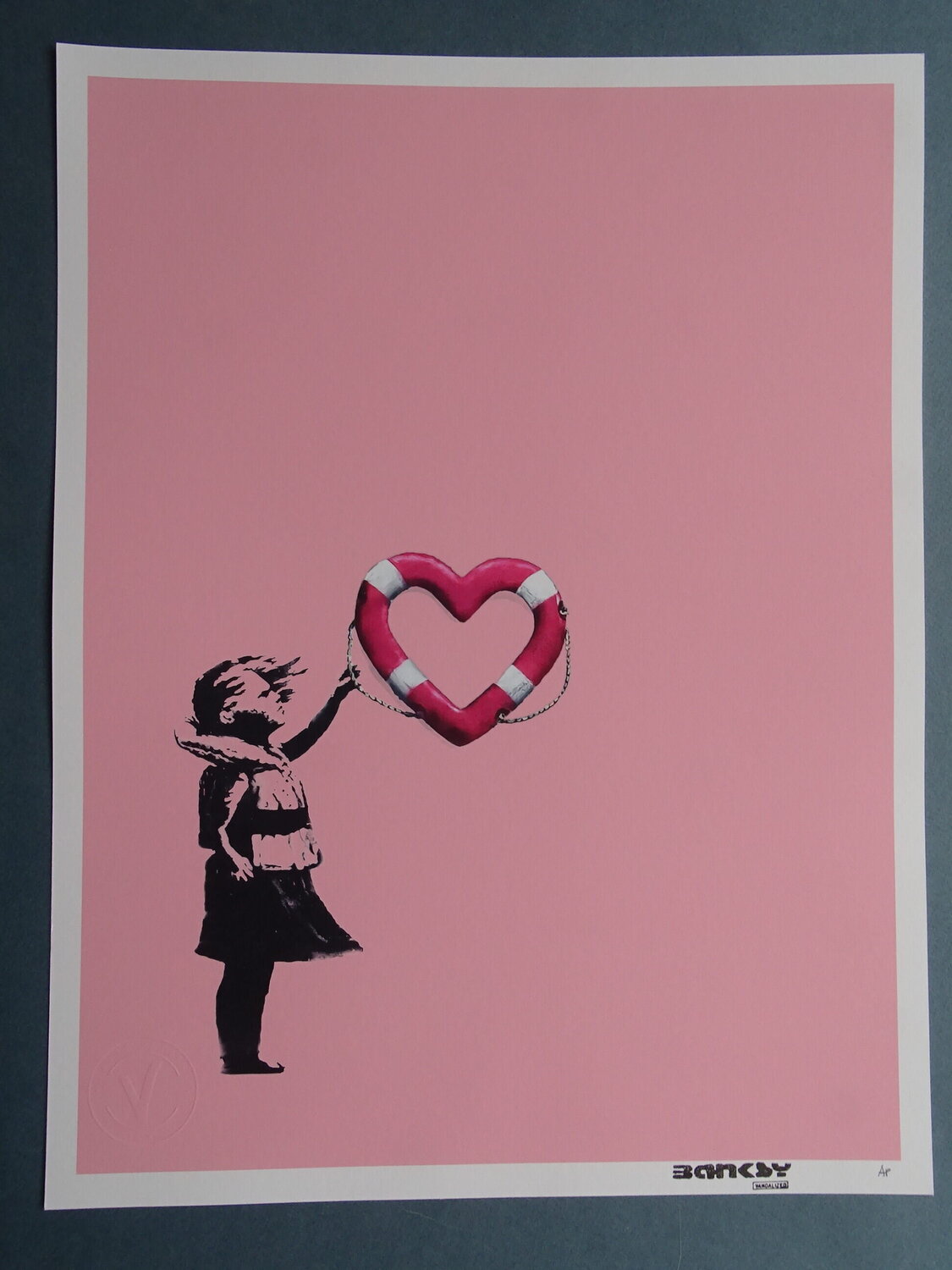 Girl With Banksy Heart Shaped Float, 2021 Other Druck zu verkaufen