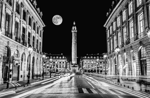 Paris, Place Vendome in Black and White At Night by Lev Kaytsner, 인쇄 for Sale on Singulart