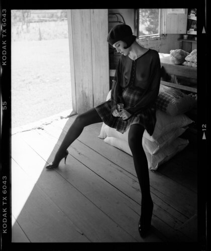 Vintage Fashion In the Old Warehouse de Marcus Luconi, Fotografía a la venta en Singulart