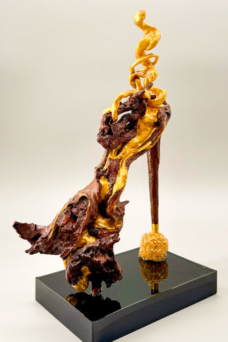 Ascendant Stiletto by Leslie Lawson, Sculpture for Sale on Singulart