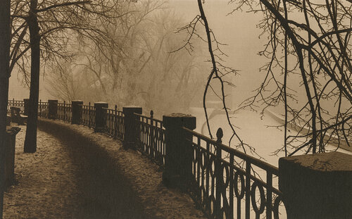 Vintage Prague - Wintry Riverbank, unique original silver gelatin print from 1970s di Marek Boguszak, Fotografia in vendita su Singulart