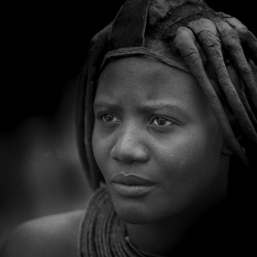 It‘s me, the Himba girl Makutumuje - 2 di Michael Kleiser, Fotografia in vendita su Singulart