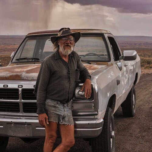 The Man with his Dodge von Michael Kleiser, Fotografie kaufen auf Singulart