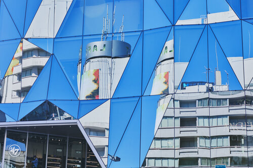 Blue Prism City von Yuya Kogoh, Fotografie kaufen auf Singulart