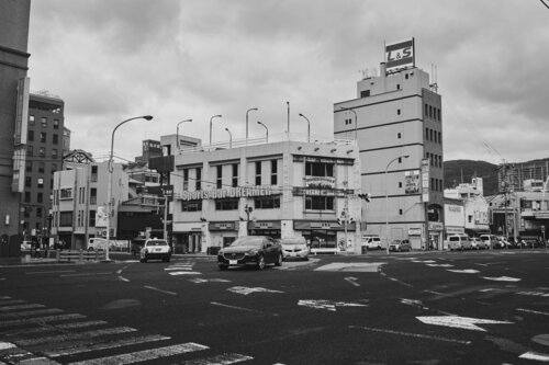 Urban Intersection in Nagasaki de Yuya Kogoh, Fotografía a la venta en Singulart