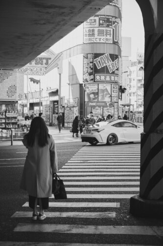 Lines of the City in Tokyo par Yuya Kogoh, Photographie en vente sur Singulart