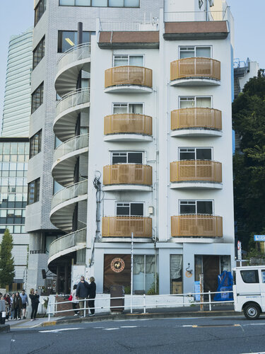Building de Yuya Kogoh, Fotografía a la venta en Singulart