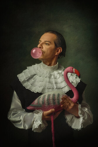 Bubblegum Flamingo von Claudiu Guraliuc, Fotografie kaufen auf Singulart