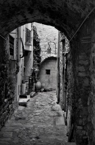 le haut de Cagnes sur mer de Franck Brizzi, Fotografía a la venta en Singulart