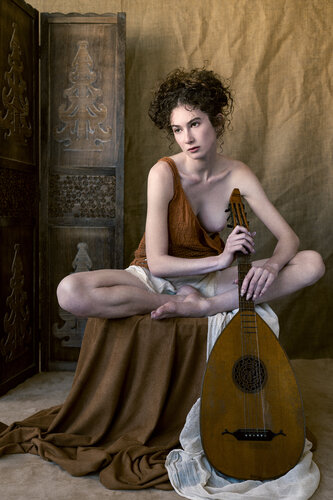 Echoes of a Forgotten Song von Alex Tsarfin, Fotografie kaufen auf Singulart