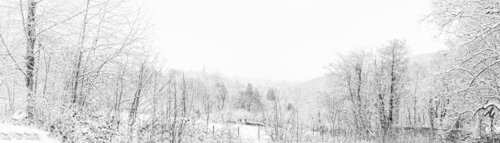 Kronberger Malerblick im Schnee & Hochnebel 2026 / Vue "Kronberger Malerblick" sous la neige et le brouillard élevé 2026 SW / Kronberg painter's view in snow & high fog 2026 SW by Peter Schulte/ Vornberg, 사진 for Sale on Singulart