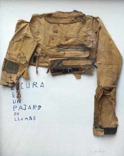 LA LOCURA ES UNPAJARO ENLLAMAS von Rodrigo Alvarado, Malerei kaufen auf Singulart