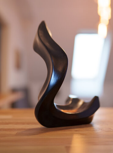 Serpent van Kristof Retezar, Beeldhouwwerk te koop op Singulart