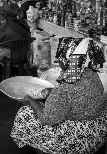 Les mains silencieuses by Florent KOPP, 사진 for Sale on Singulart