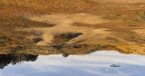 Paysages lointains (grand yacht mais petit bateau) N°3 by Nicolas Lespagnol, 사진 for Sale on Singulart