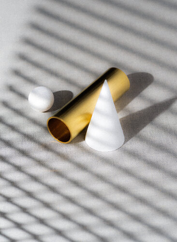 Bauhaus Composition #4 par Christian Hagemann, Photographie en vente sur Singulart