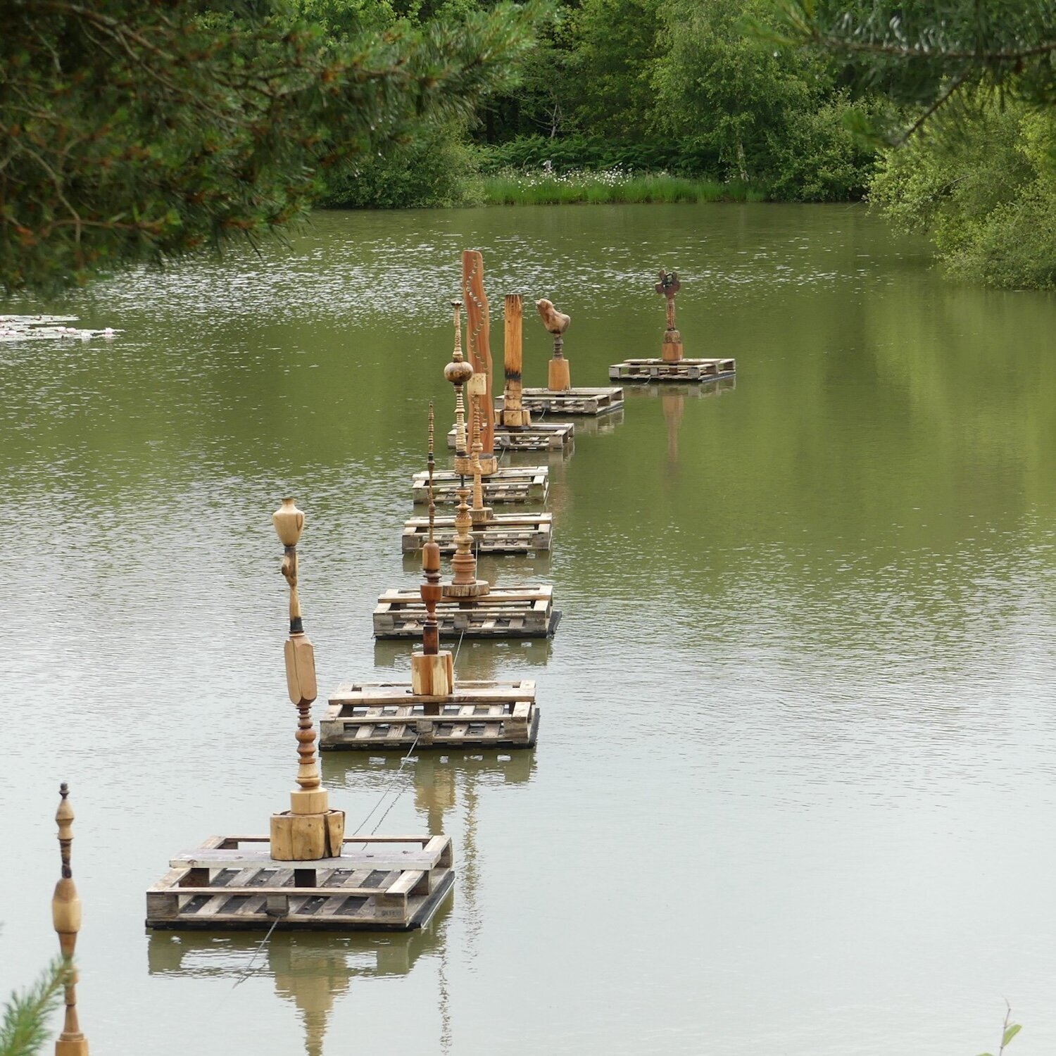 SCULPTURES FLOTTANTES gilles Arnould