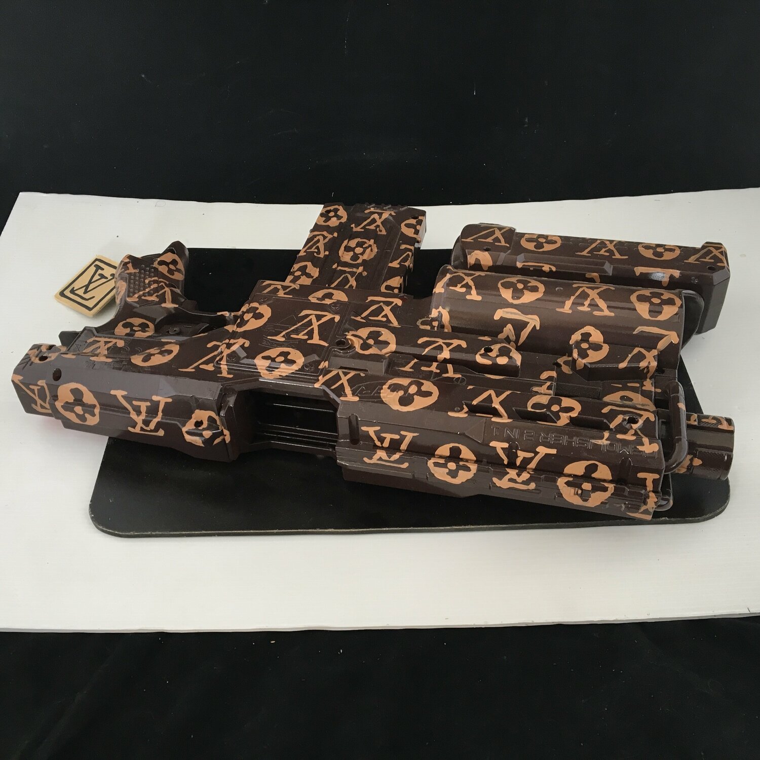 Vuitton Blaster de Norman Gekko (2020): Escultura Acrílico