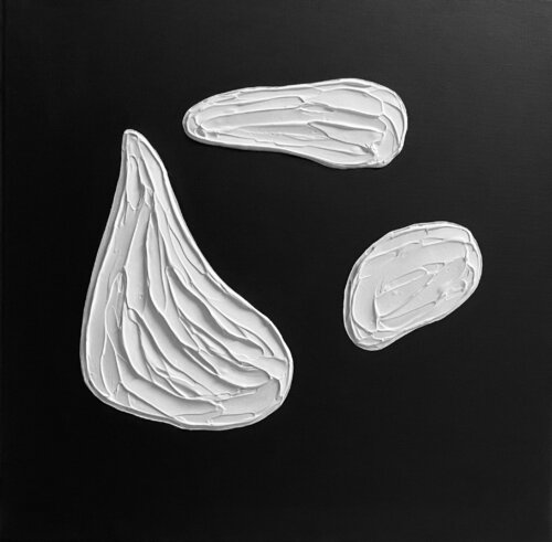 Smile - 3 D textured, black and white, plaster, minimalism von Nataliia Krykun, Malerei kaufen auf Singulart