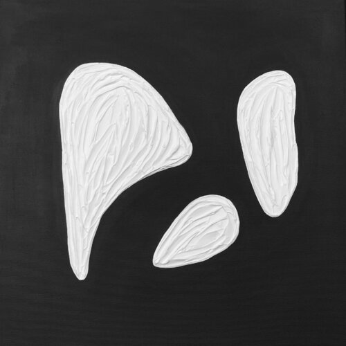 Smile 2 - 3 D textured, black and white, plaster, minimalism von Nataliia Krykun, Malerei kaufen auf Singulart