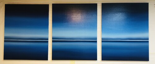 From the series „Night lake in Ukraine“ Blue abstract impressions minimalism seascape, water, sky de Nataliia Krykun, Pintura a la venta en Singulart