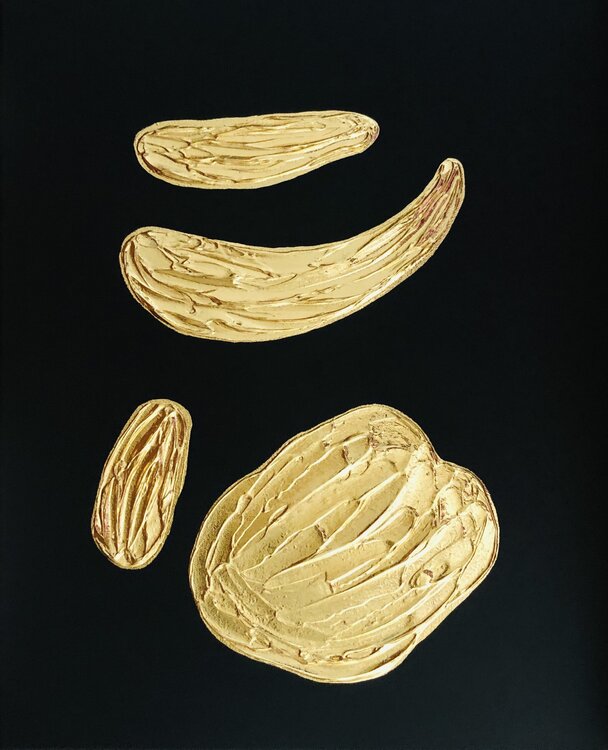 Golden meteorites 2 in 3D - stars, skylights, gold leaf, gilding, plaster, objects Nataliia Krykun