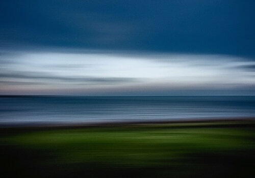 dark morning di Igor Vitomirov, Fotografia in vendita su Singulart