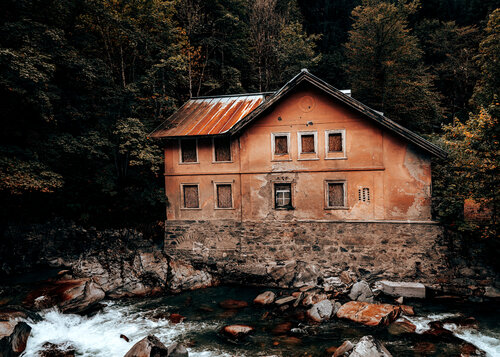 house by the river Igor Vitomirov