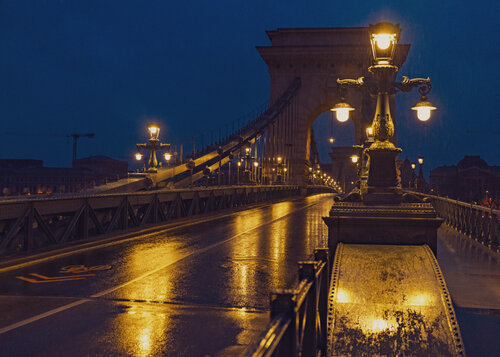 rainy  morning in Budapest von Igor Vitomirov, Fotografie kaufen auf Singulart