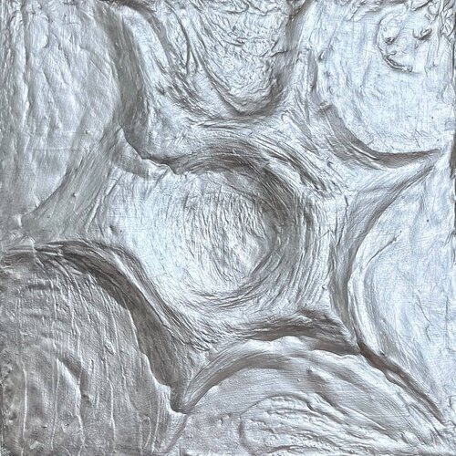 3D Geometric Peaks in Silver by Lucy Moon, 油畫 for Sale on Singulart