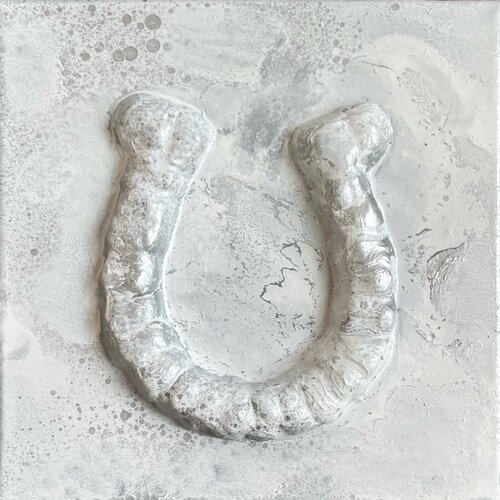 3D Lunar Horseshoe of Luck van Lucy Moon, Schilderij te koop op Singulart
