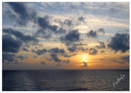 Atlantic Sky Set van Roger Alan Lee, Fotografie te koop op Singulart