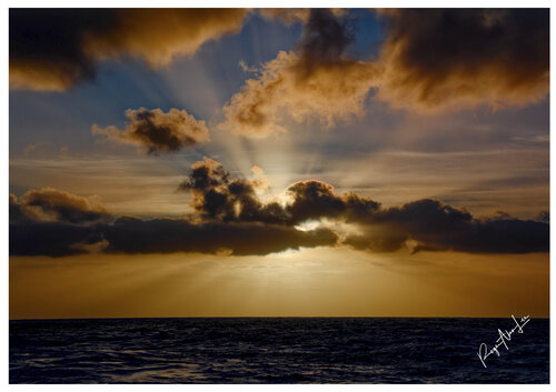 Atlantic Sun Drama van Roger Alan Lee, Fotografie te koop op Singulart