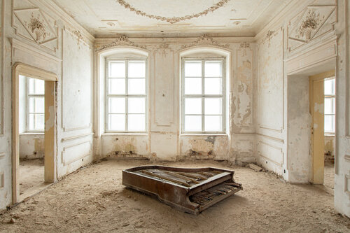 Requiem pour pianos 33-II von romain thiery, Fotografie kaufen auf Singulart