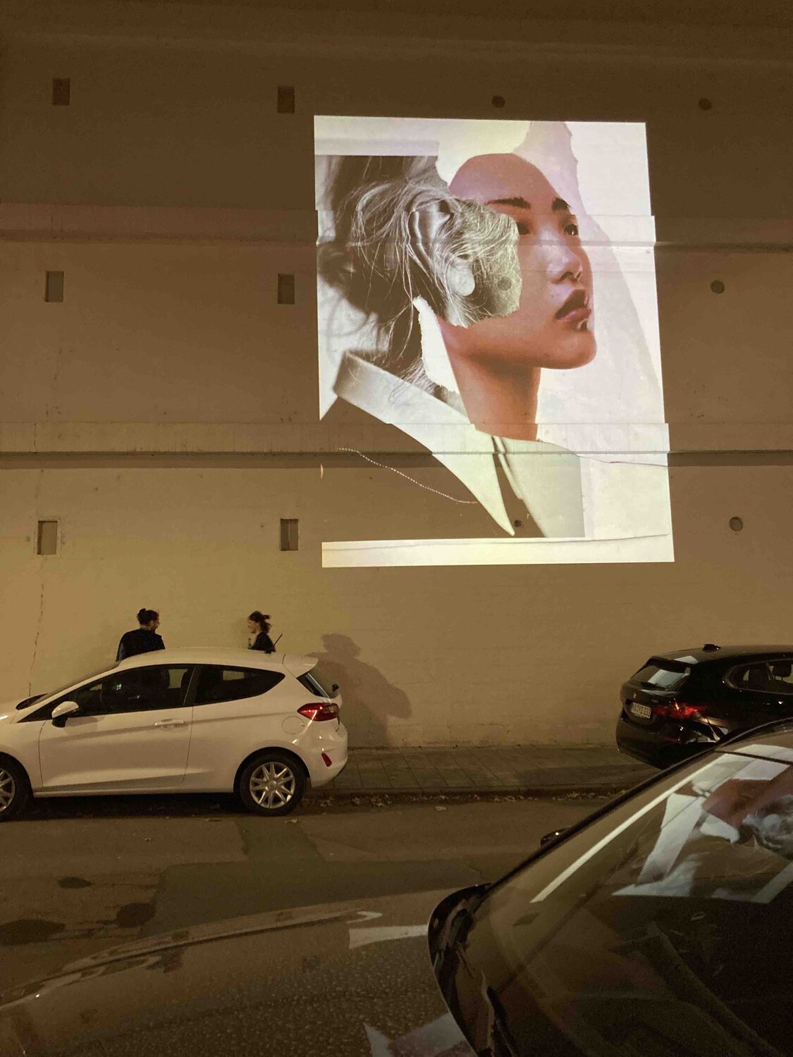 HEADS_MOVING I Rebekka Brunke