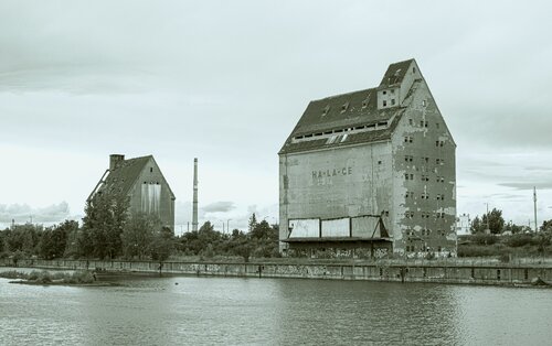 Lindenauer Hafen van Marcel van Beek, Fotografie te koop op Singulart