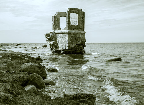 Pegelturm I von Marcel van Beek, Fotografie kaufen auf Singulart
