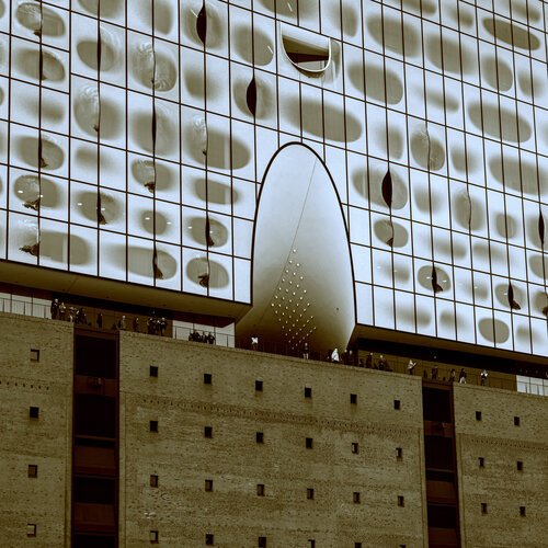 Trypophil - gehöhlte Front (Elbphilharmonie) van Marcel van Beek, Fotografie te koop op Singulart