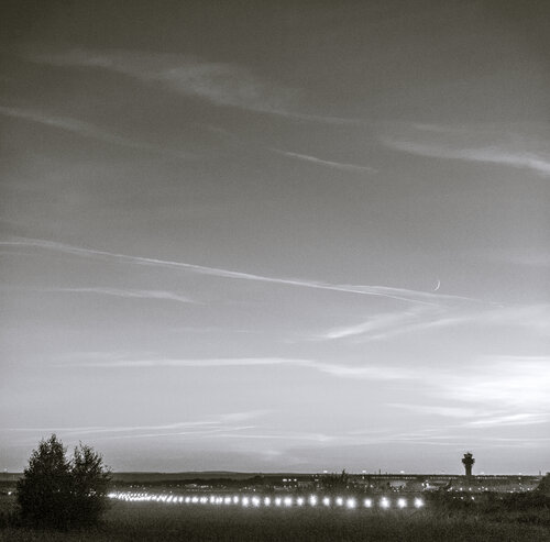 Anflug der Nacht de Marcel van Beek, Fotografía a la venta en Singulart