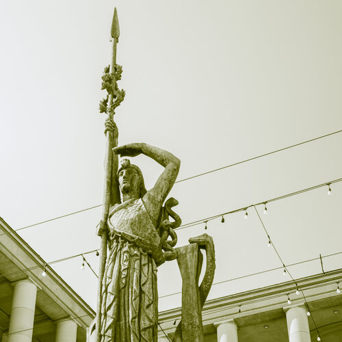 Das Wissen der Schlange van Marcel van Beek, Fotografie te koop op Singulart