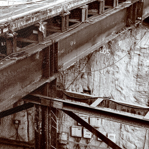 Baugrube par Marcel van Beek, Photographie en vente sur Singulart