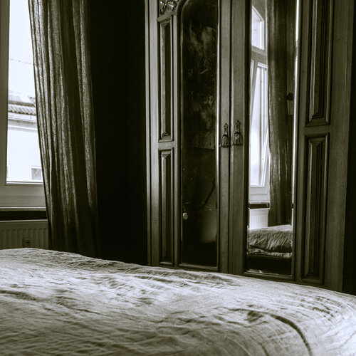 Das Zimmer erinnert sich (Collectors' Edition) di Marcel van Beek, Fotografia in vendita su Singulart