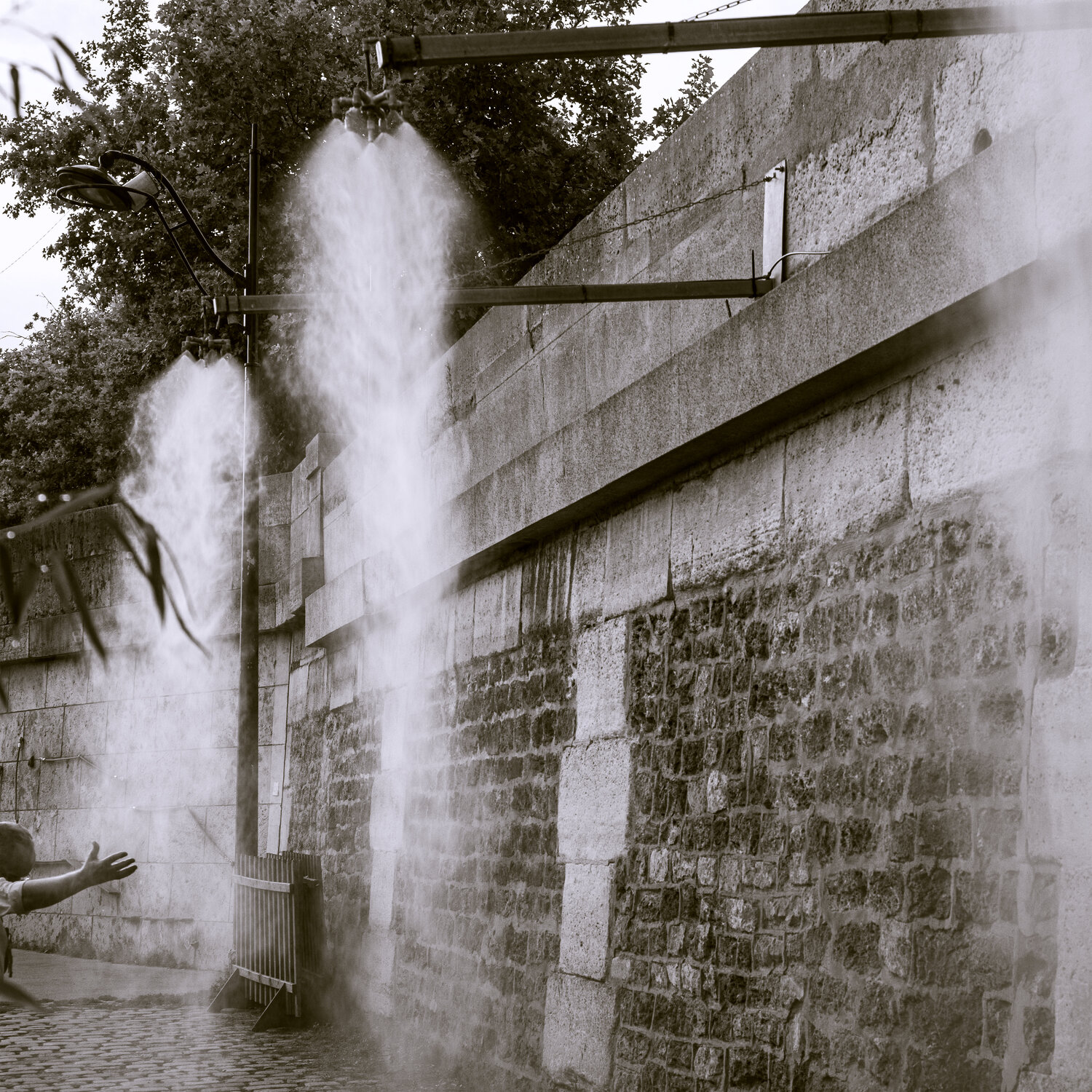 Thirsty city, cruel heat Marcel van Beek