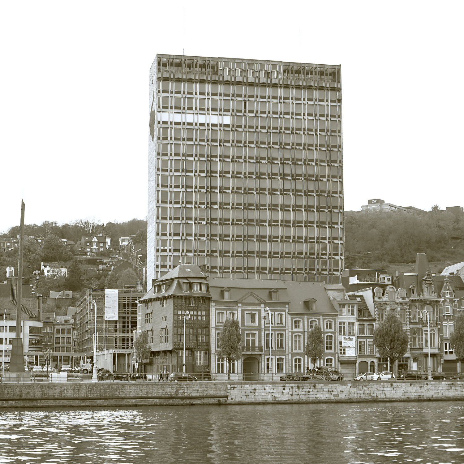 Urban Fossils - The Revisited Utopia I: Liège Marcel van Beek Fotografie zu verkaufen