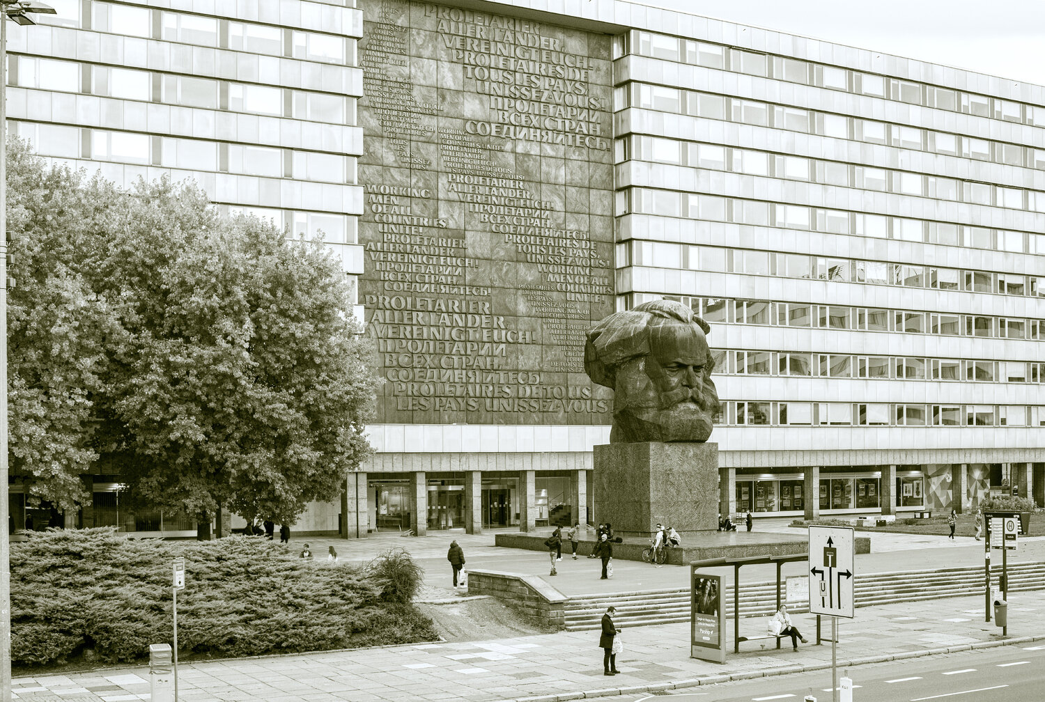 Urban Fossils - The Revisited Utopia II: Chemnitz Marcel van Beek