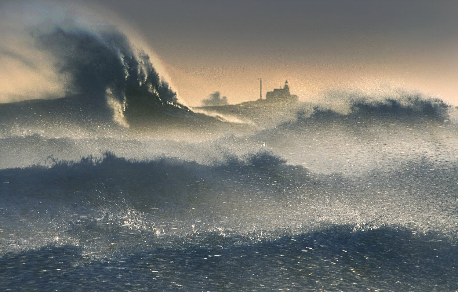 waves rolf Sørensen-Lyle