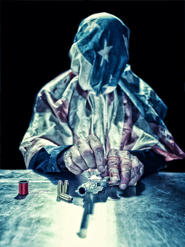 "Guns in America #29" di Jeff Corwin, Fotografia in vendita su Singulart