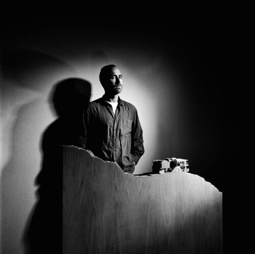 Architect Frank Israel di Jeff Corwin, Fotografia in vendita su Singulart