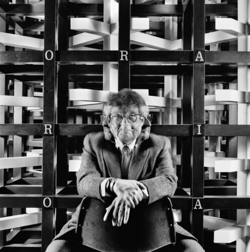Architect Stanley Tigerman di Jeff Corwin, Fotografia in vendita su Singulart