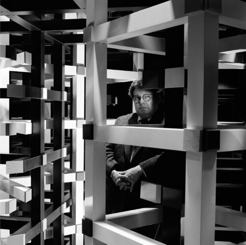 Architect Stanley Tigerman di Jeff Corwin, Fotografia in vendita su Singulart